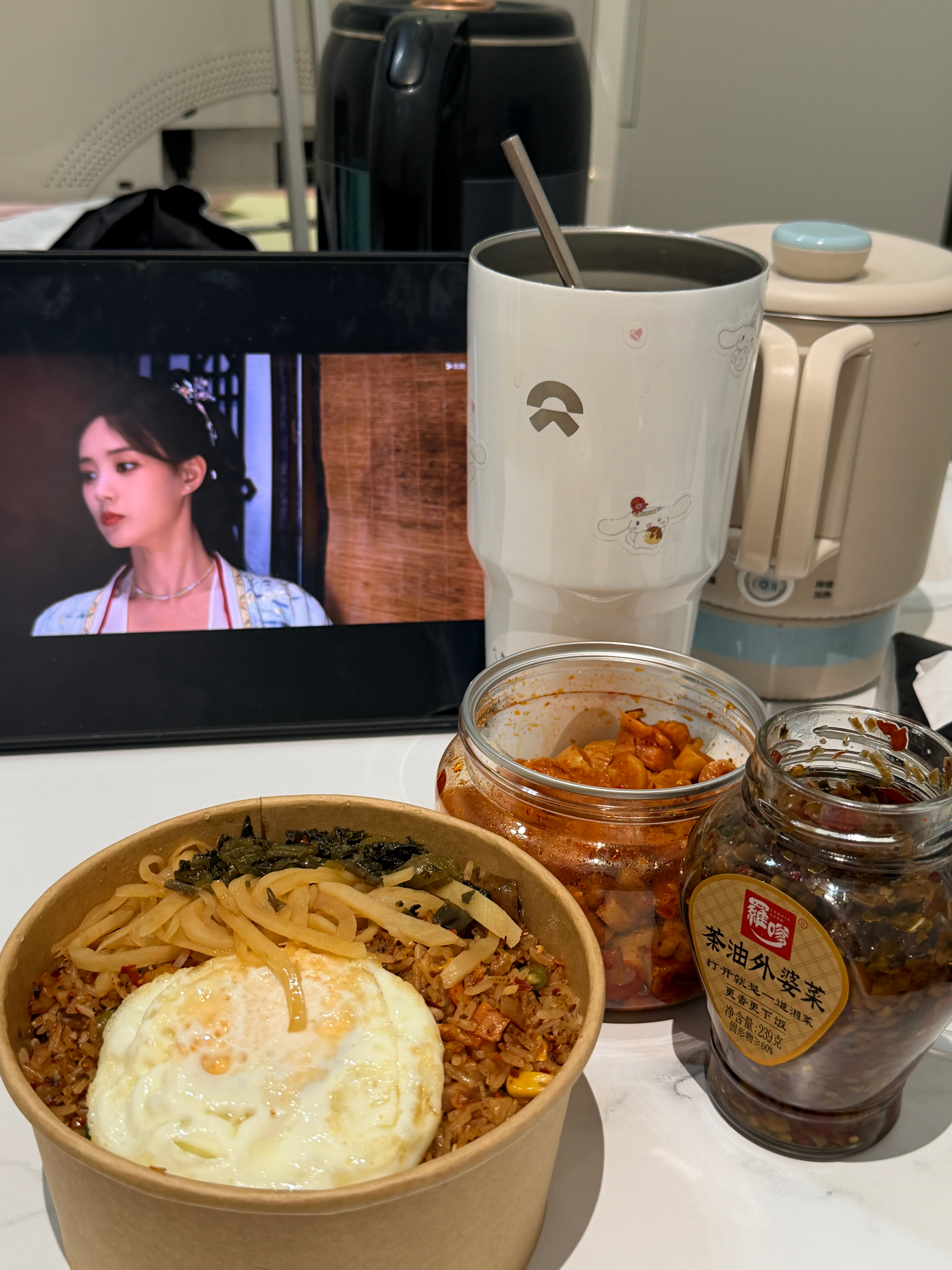 大早上吃炒饭 也没谁了