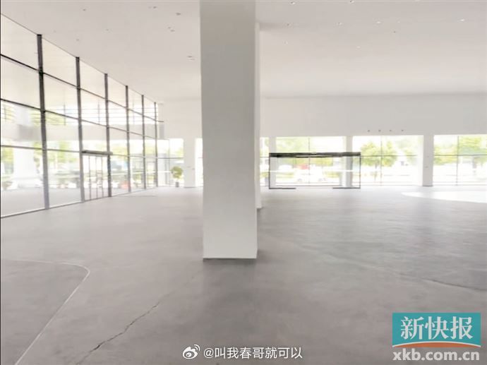 刚看到广州大兴宝鸿奔驰4S店倒闭关店了，太可惜了，我记得这个店当时很大，也比较新