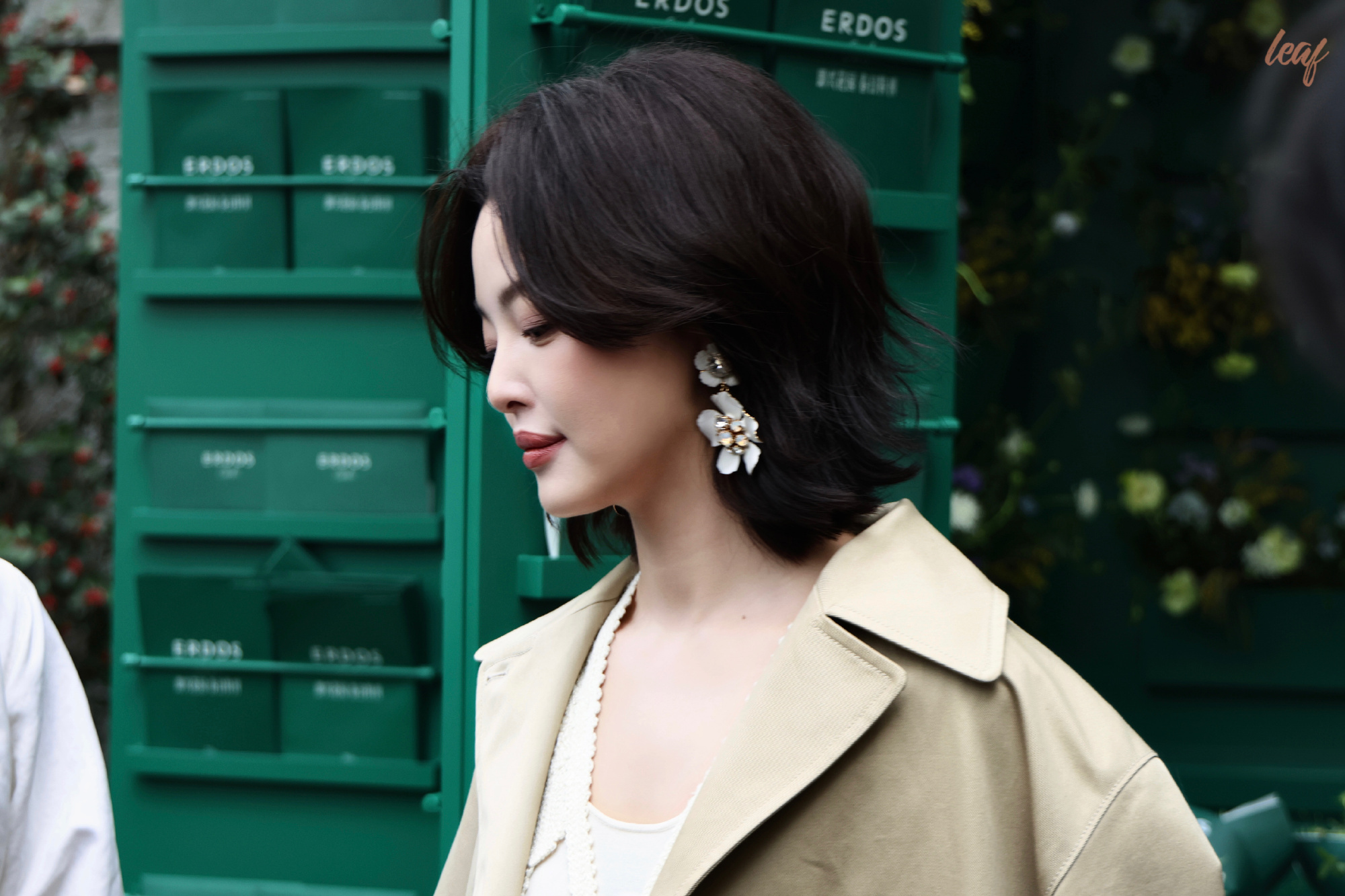 辛芷蕾不穿让自己难受的衣服 从红毯造型到日常私服，辛芷蕾始终以“舒适优先”的穿搭