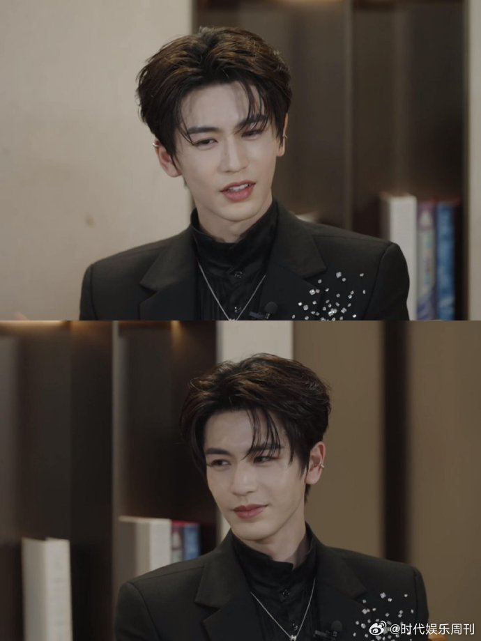 张凌赫看金靖嘴角就没下来过 一录开推就变爱笑帅哥，张凌赫看金靖那眼神笑意藏不住，