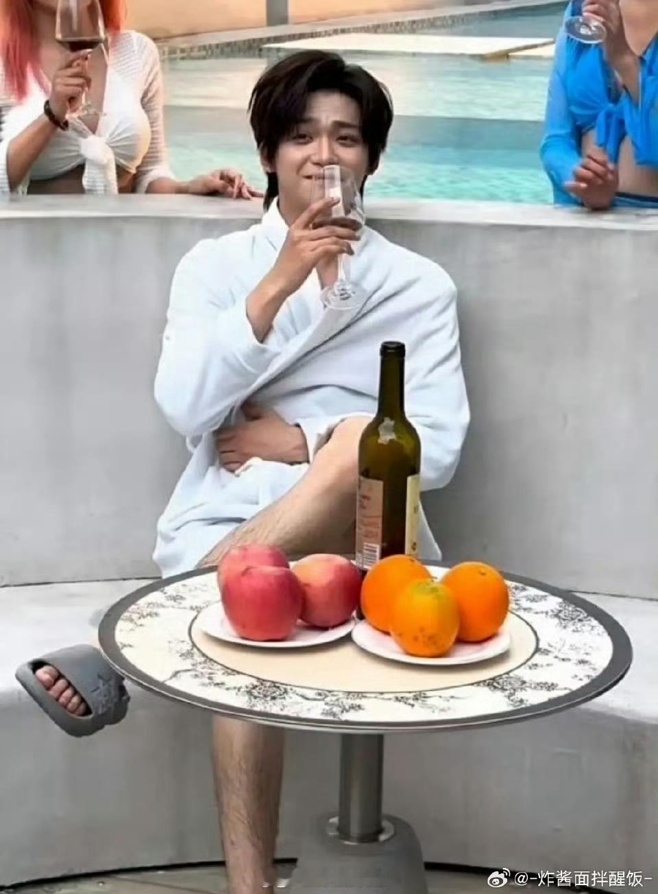 梓渝人间水蜜桃他真的好像老d和老z的结合体[允悲] ​​​