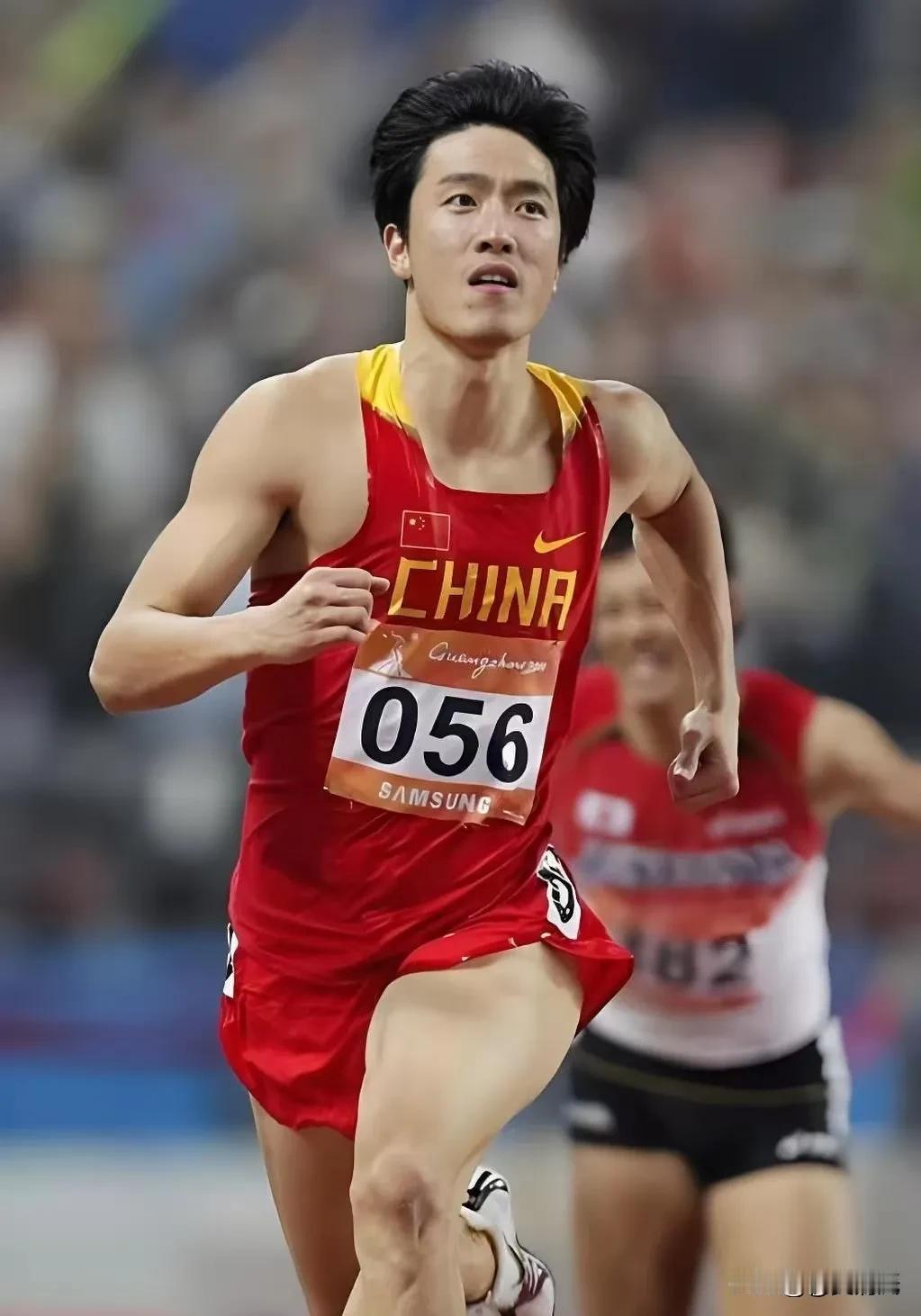 得知刘翔买断人事关系这件事，
我爸跟我说：
以后交朋友，要多找像刘翔这样性格的人