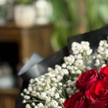 多遗憾，明明不想失去，却又无能为力，能彼此在乎的感情也许才能走远，细节真的能够打