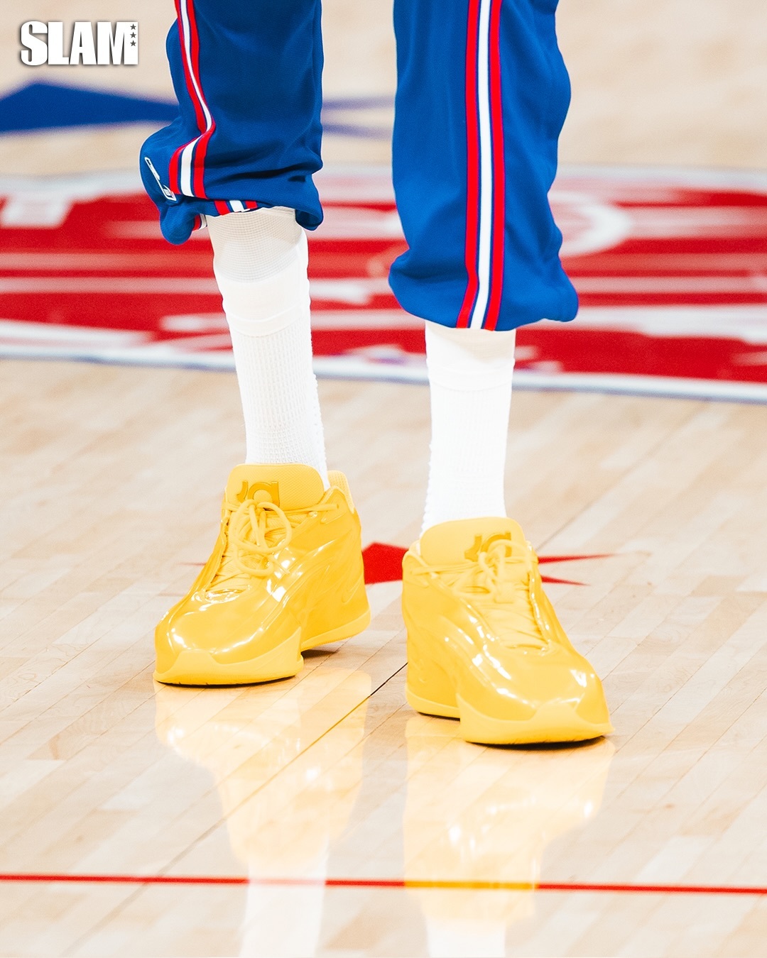 杜兰特上脚的黄色KD19 