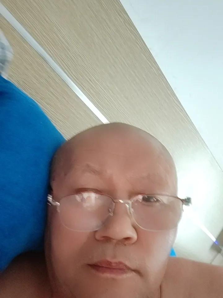健康是最大财富你认同这个观点吗当然，有健康吃差一点，穿旧一当也是一件好事