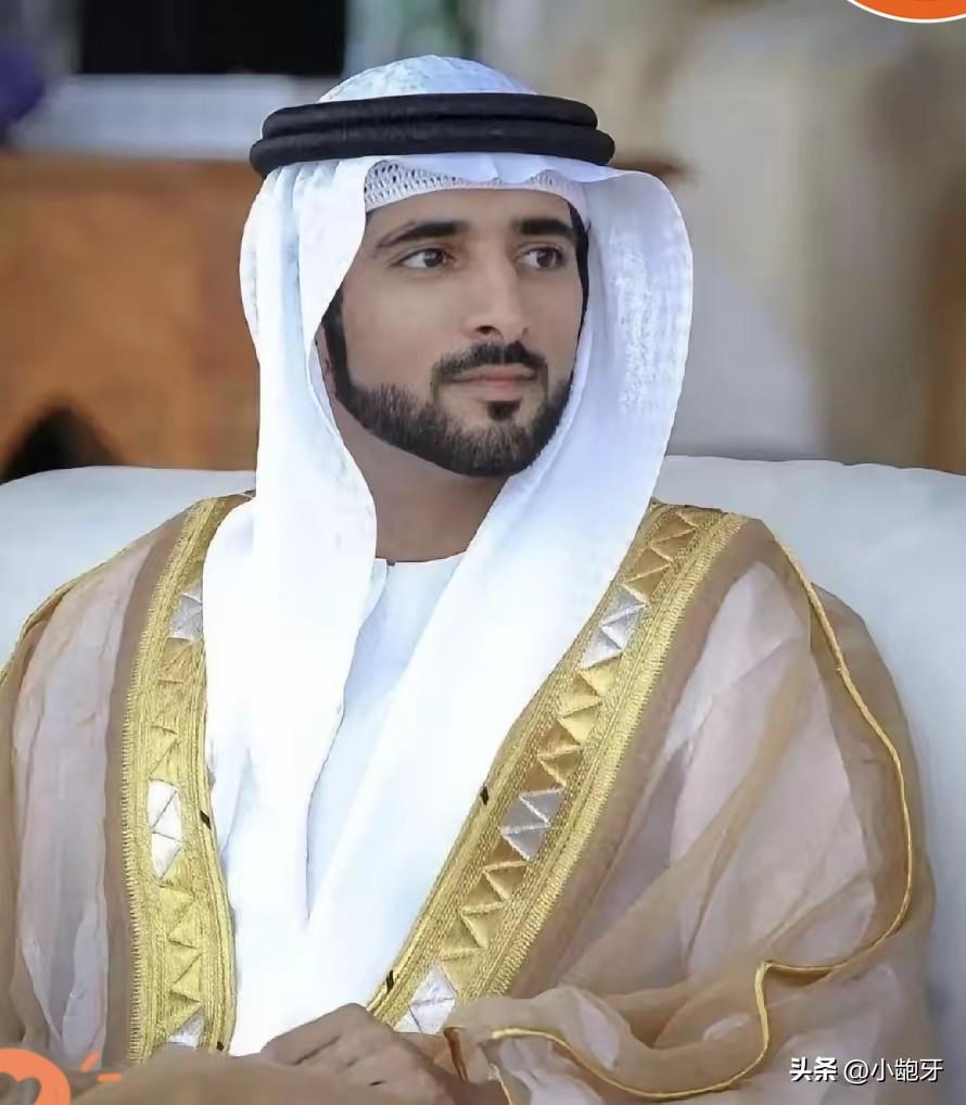 沙特这几日可谓是干了件惊天动地的大事，25艘超大的油轮，满载5000万桶原油，直