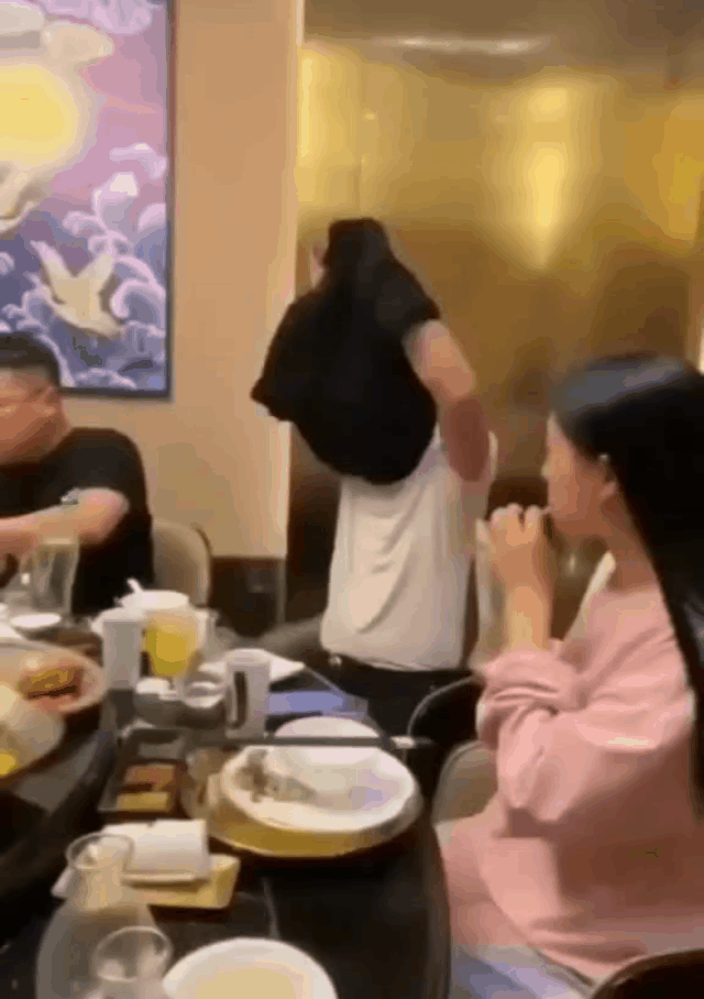 美女，让你见笑了！