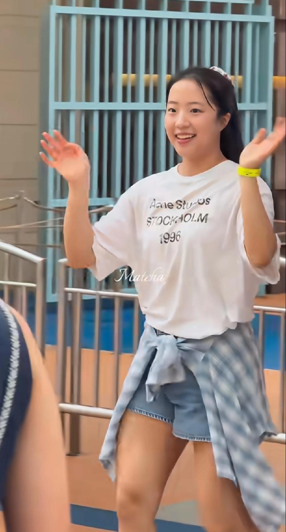 谁懂啊！申裕斌这笑容也太甜了吧🥰
 
刷到WTT新加坡大满贯的路透，申裕斌这状