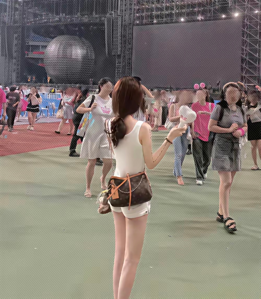 不懂就问，为什么有钱的女生，一般都是瘦瘦的？？ 