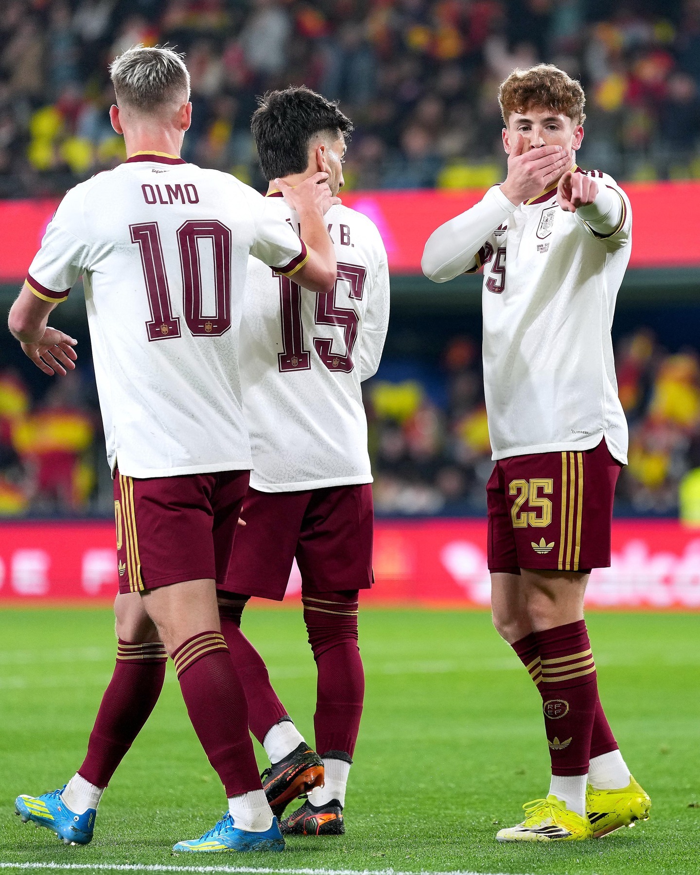 西班牙三叶草客场球衣上身！贤聊球衣 世界杯 阿迪达斯