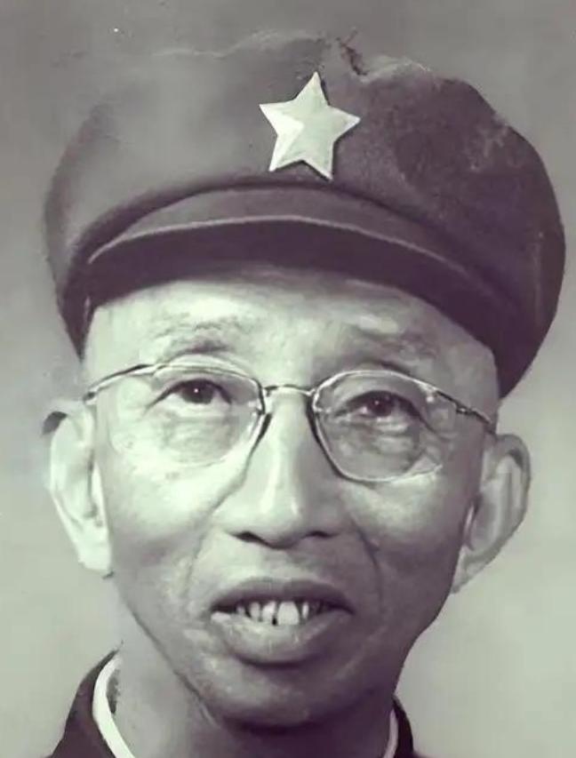 1955年新中国首次授衔时，曾发生过这样一幕：功勋卓著的山东兵团参谋长李迎希，在