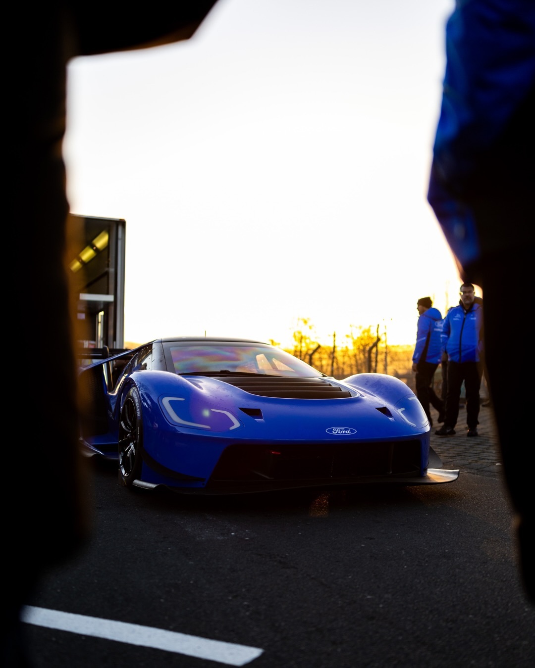 纽北最快燃油车，6分15秒977👇福特GT Mk IV（厂队车手Fred Ve