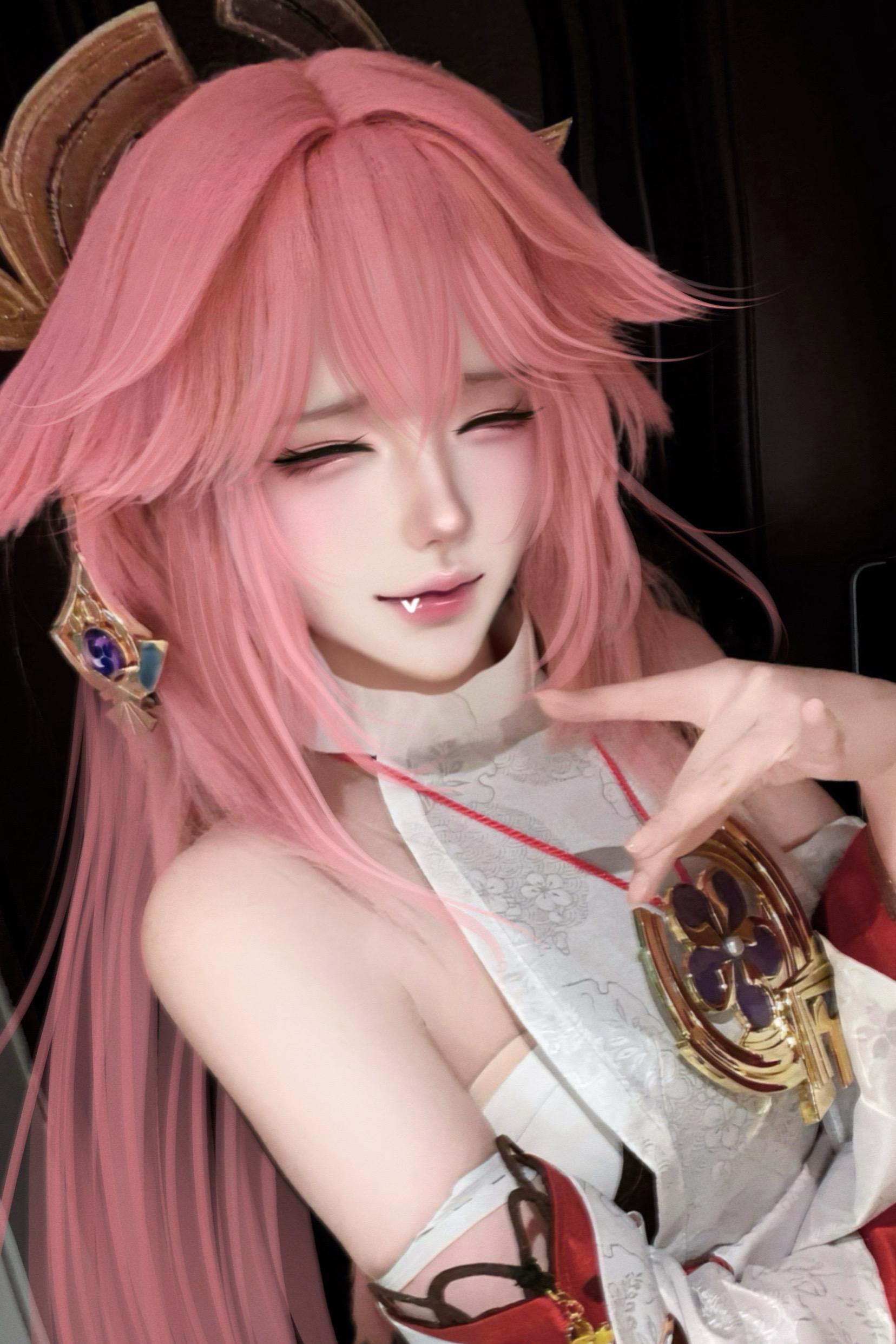 别逗你姐笑了。