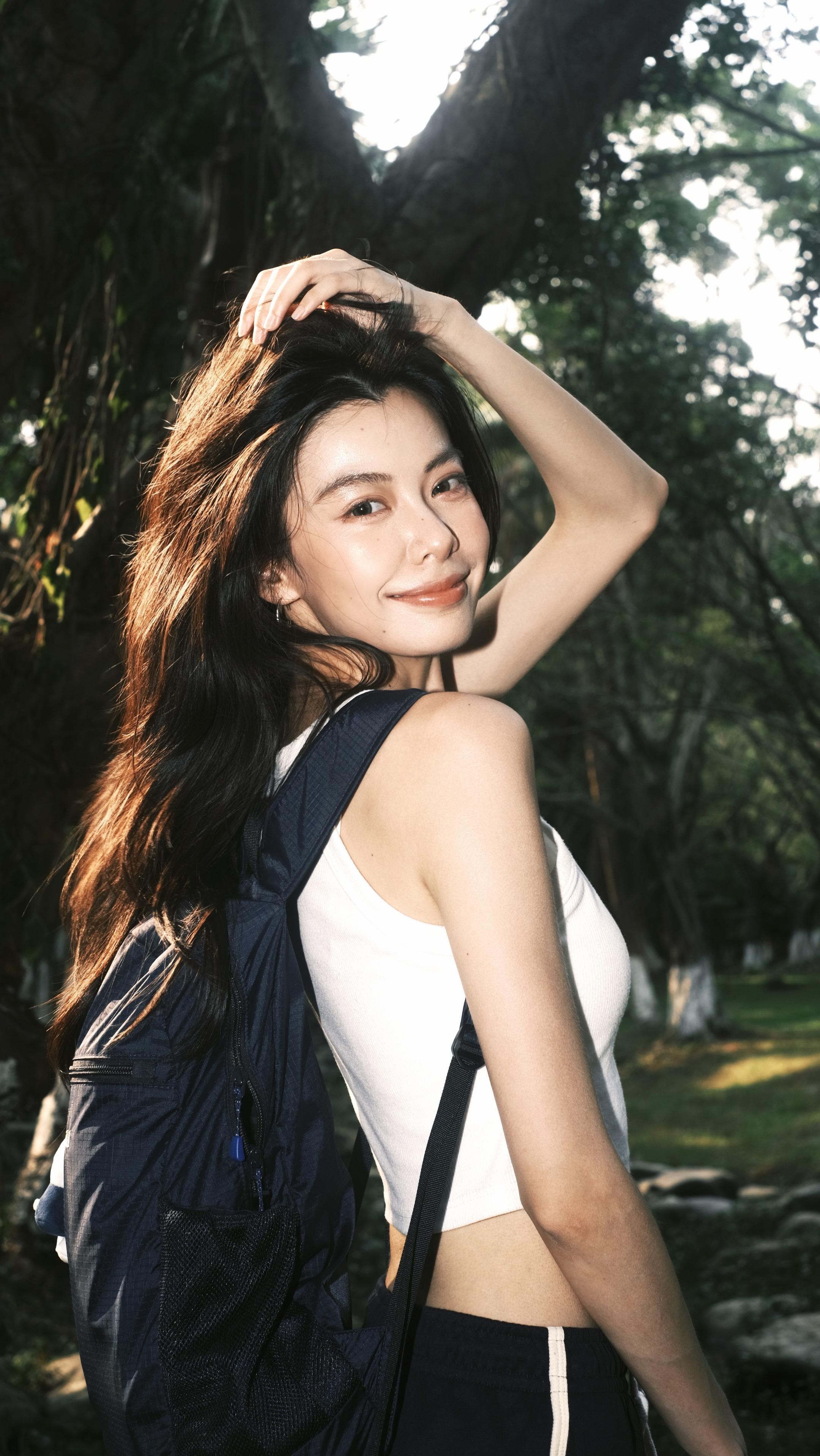 我以为长大之后会自动变成八面玲珑的 漂亮的 富裕的大人，实际上幼稚 钝...