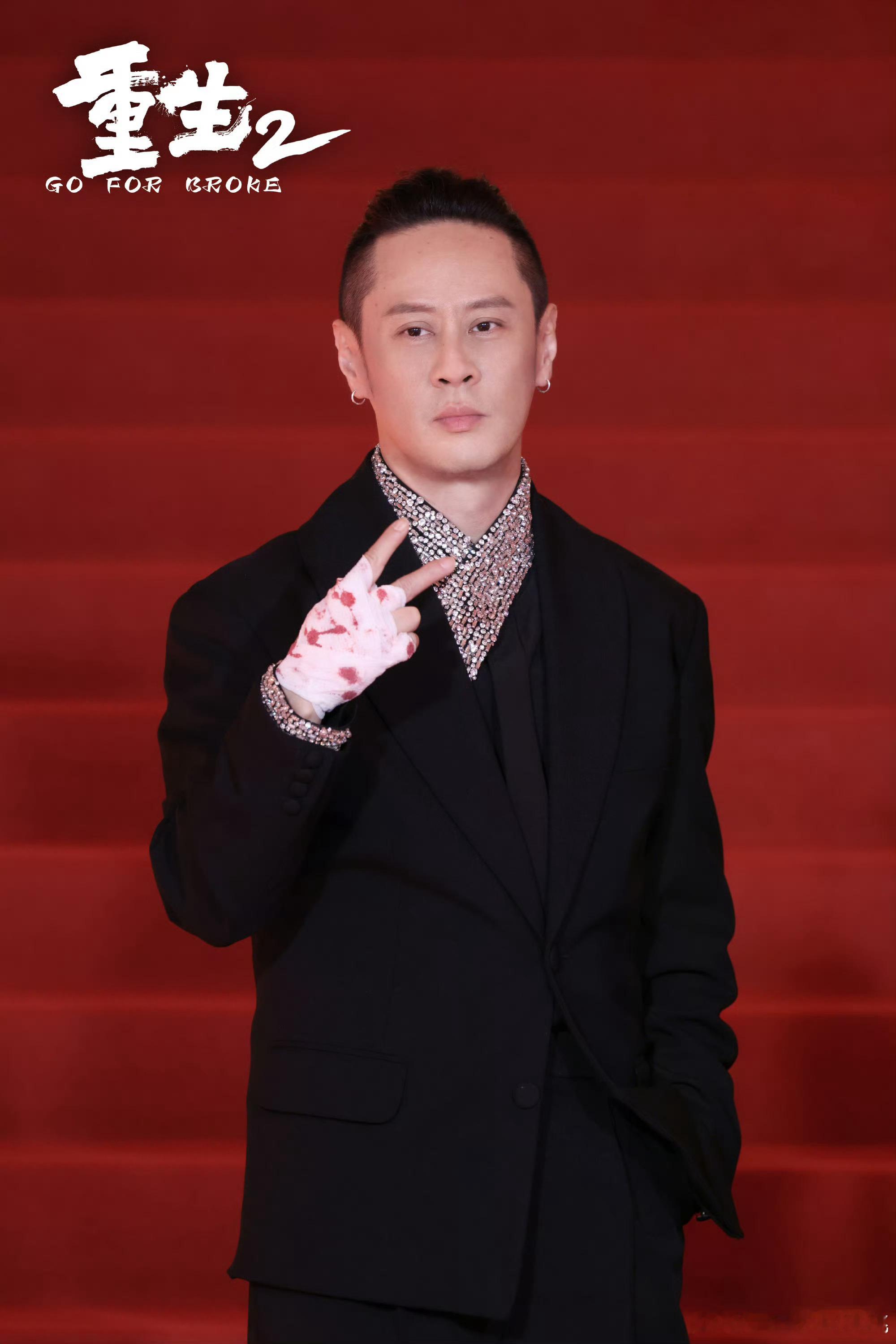 马浴柯真的很像草蜢里的一个人 