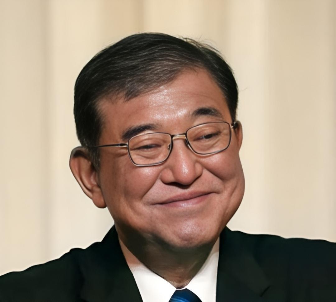 一觉睡醒
 
是不是全网都知道了。
 
今晨，多家日媒称高市早苗内阁支持率再探低