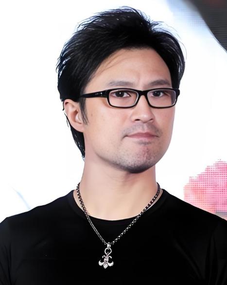 汪峰在节目后台接受专访时，说自己和章子怡的八年婚姻，过得就像熬了整整八年的高考，