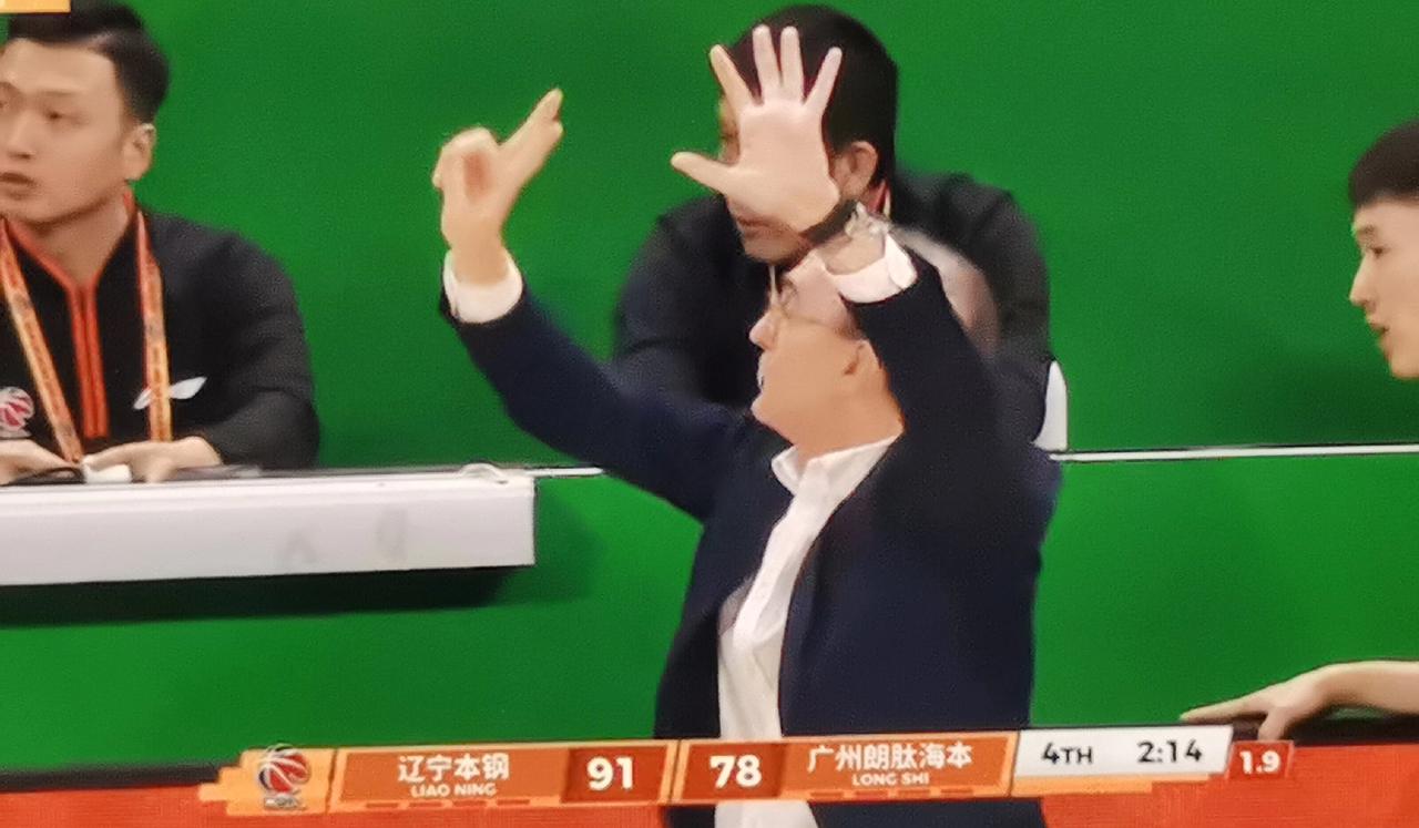 北京队北上还债。北京队第一回合主场打辽宁队的时候，裁判关键时刻判给他们六个莫须有