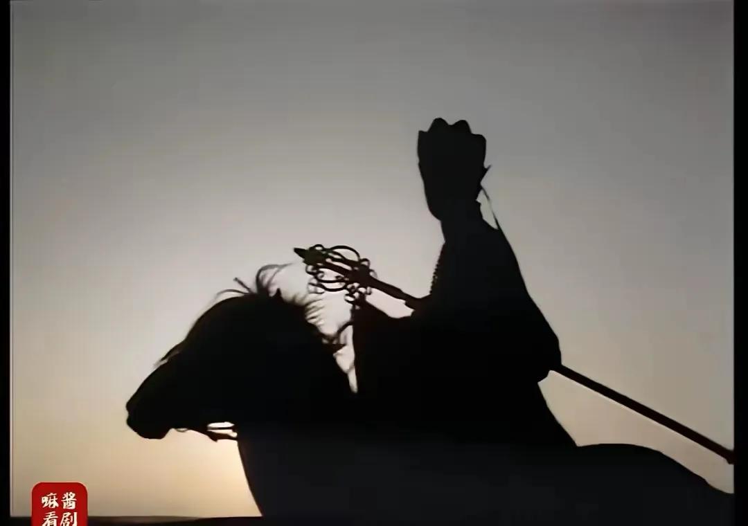 黑红也是红，没想到《逐玉》的长尾效应给了何润东。翻红后的他，很多影视剧被扒出来，