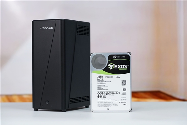 每碟片3TB！希捷銀河Exos M 30TB硬盤圖賞