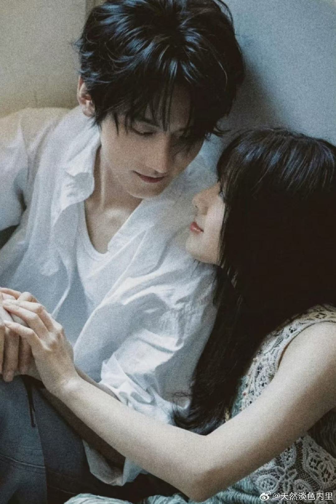 炽夏OST好听谁还没循环炽夏的背景音乐！没有嘈杂编曲，轻柔旋律完美诠释青涩情愫，