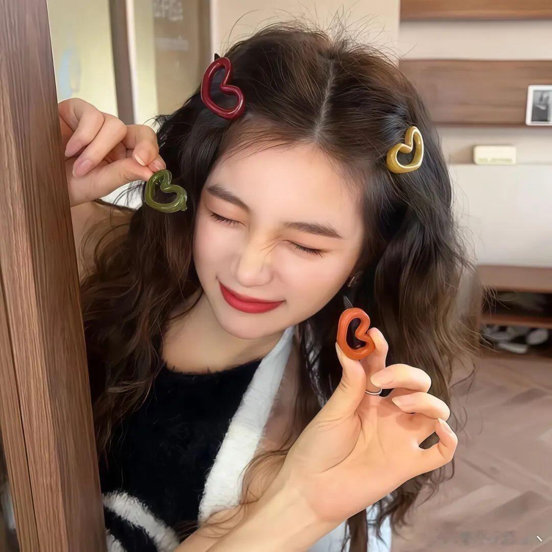 𝐒𝐡𝐚𝐫𝐞｜高级感女生头像🌸|||𝐒𝐡𝐚𝐫𝐞｜高级感女生头