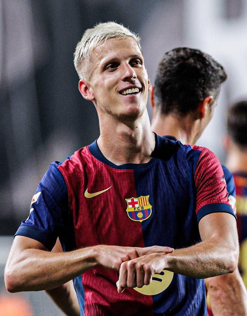 西班牙的新年有一项习俗，那就是在钟声敲响的时刻，连续吃下也有说吞下12颗葡萄，以