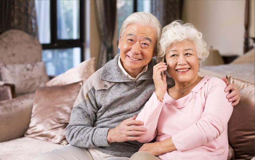 有人说，对父母要报喜不报忧，好事与父母一起分享，被无情打击的时候，就应该与父母说