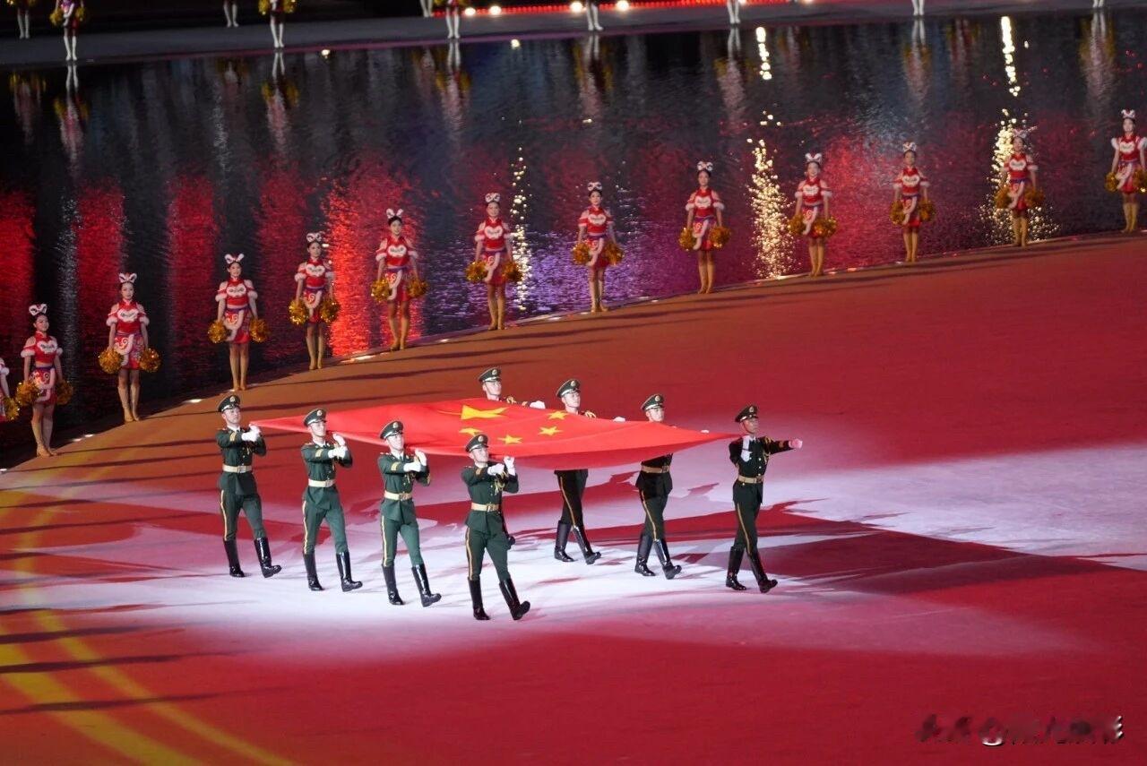 激情全运会，活力大湾区！
既有传统文化，又有最新科技，很震撼的场面，

同心筑梦