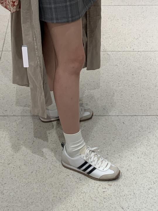 两百多块拿下这双无人问津的阿迪