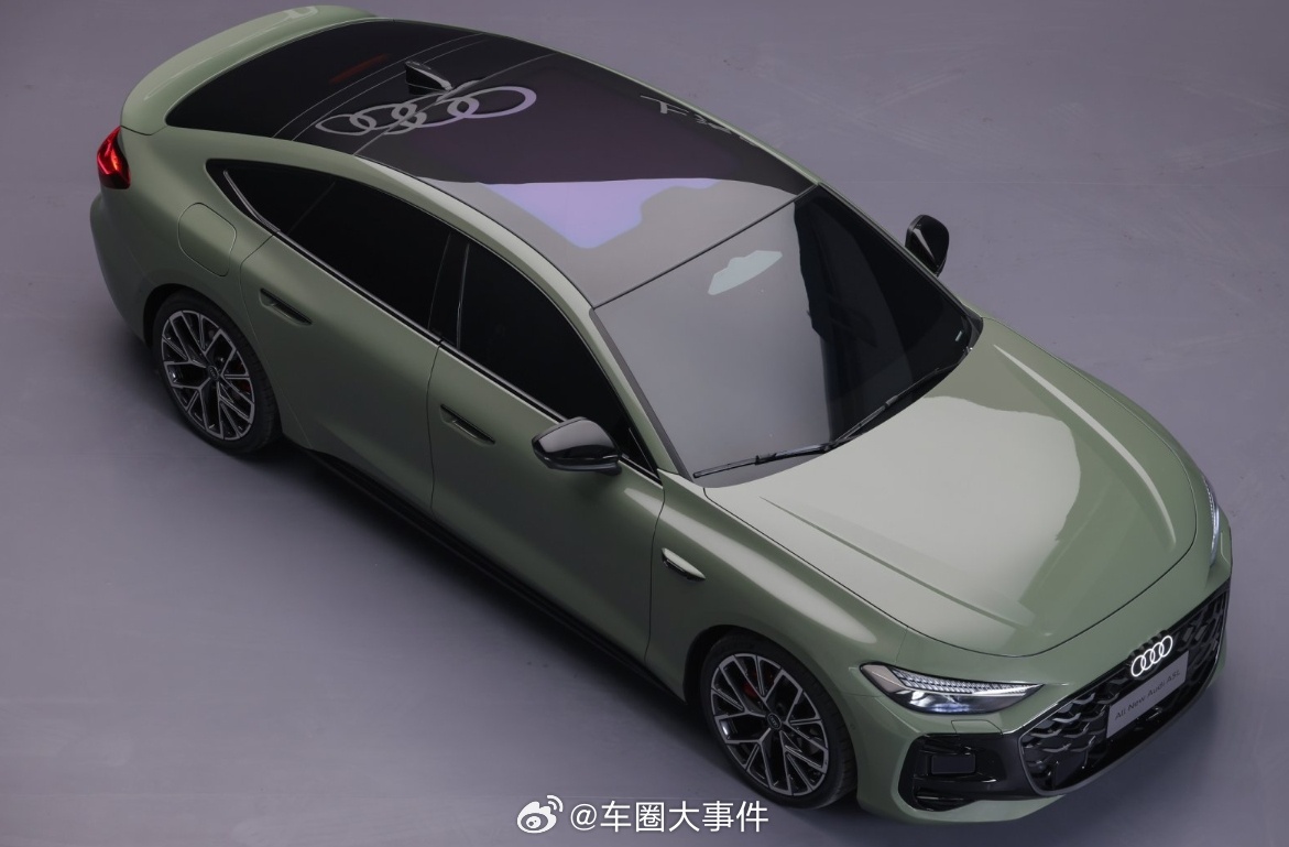 上汽奥迪A5L亮相上海车展 当掀背美学邂逅黄金比例，上汽奥迪A5L Sportb