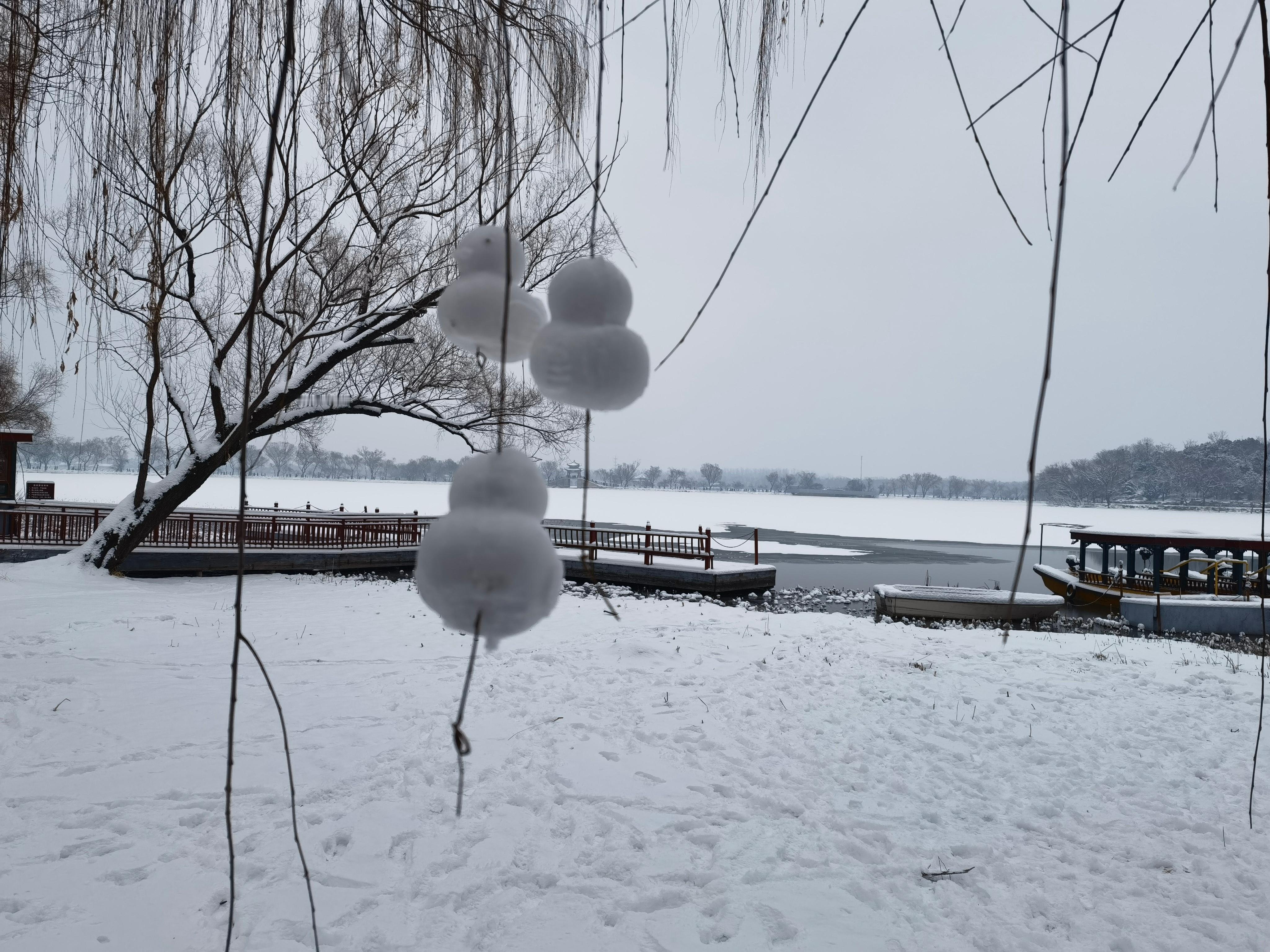S-昨天下午市场有资金买入，特别是宽基ETF放量。昨天晚上美股调整，英伟达和谷歌