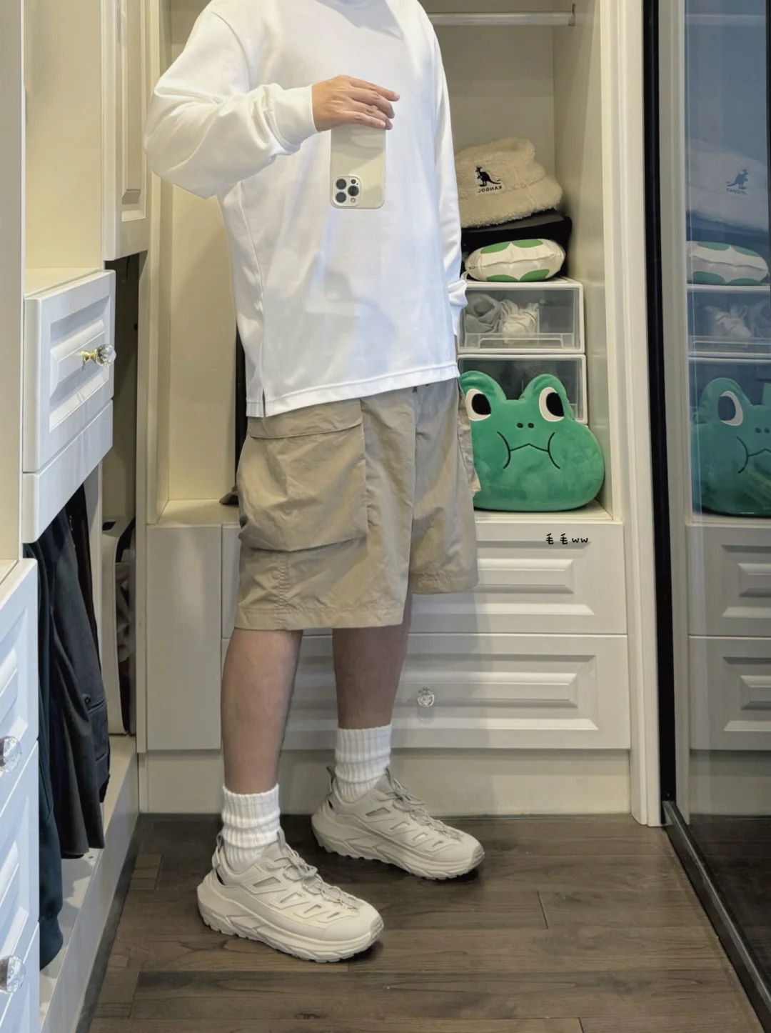 REDVibe｜洞洞鞋穿搭