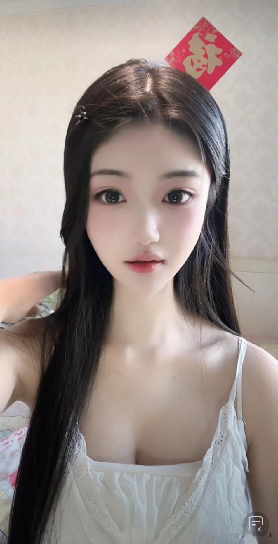 赤狗日，劝你大年初三“别出门”，在家看美女。大年初三“赤狗日”，旧俗说这一天容易