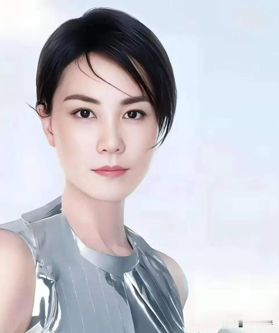 5月30日，王菲引发热议。原因是，谢霆锋鸟巢演唱会，王菲和俞飞鸿双双现身观众席。