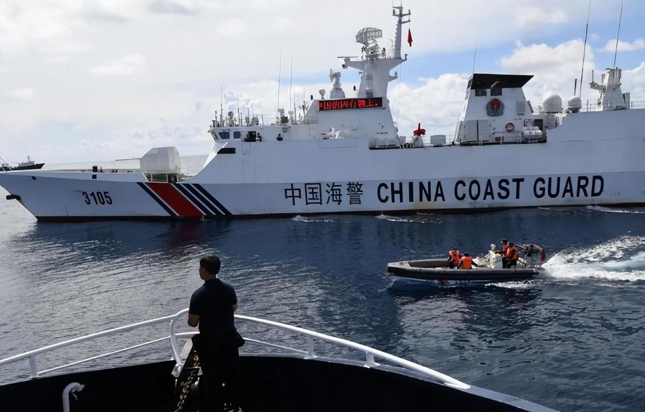 4月28日，日本右翼渔船鹤丸号再次闯入中国钓鱼岛领海，同一时间，日本政客高市早苗