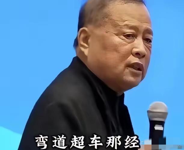 最近网上一段言论彻底炸锅了！曾经的国防大学教授马骏，居然公开表示，中国是靠抄作业