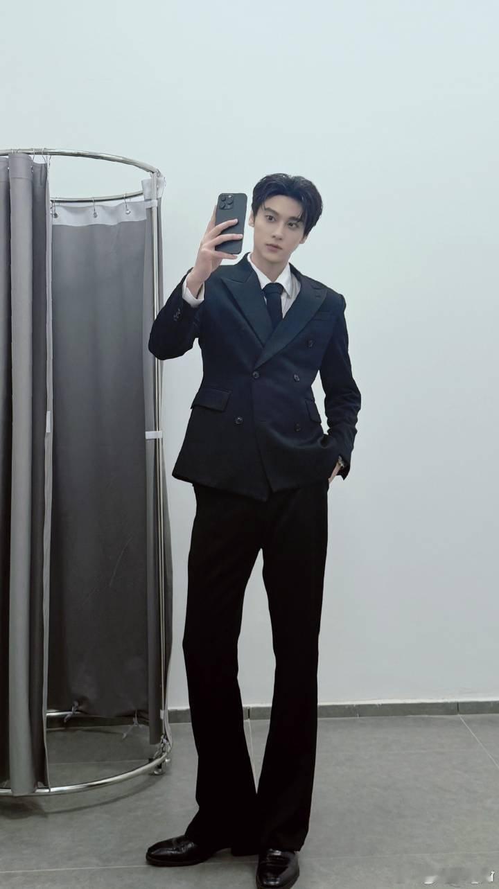 田栩宁也是好起来了啊，在元旦之后就要进组新剧了 期待哥哥新剧