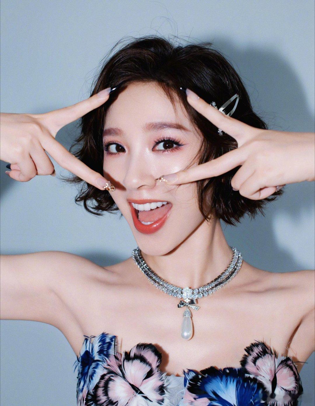 唐艺昕简直在发光！这状态也太绝了吧～ 