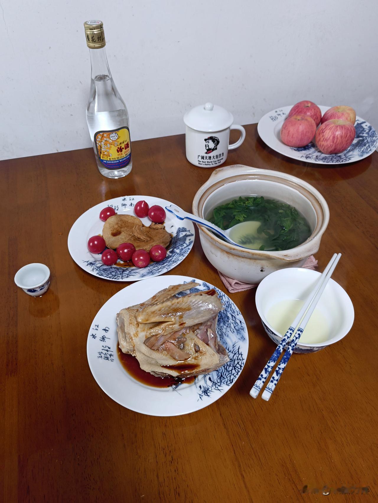 上午去做车子保养，本来中午想去哪哪个古镇老街玩玩，顺便吃个午饭的，无奈想想自己一