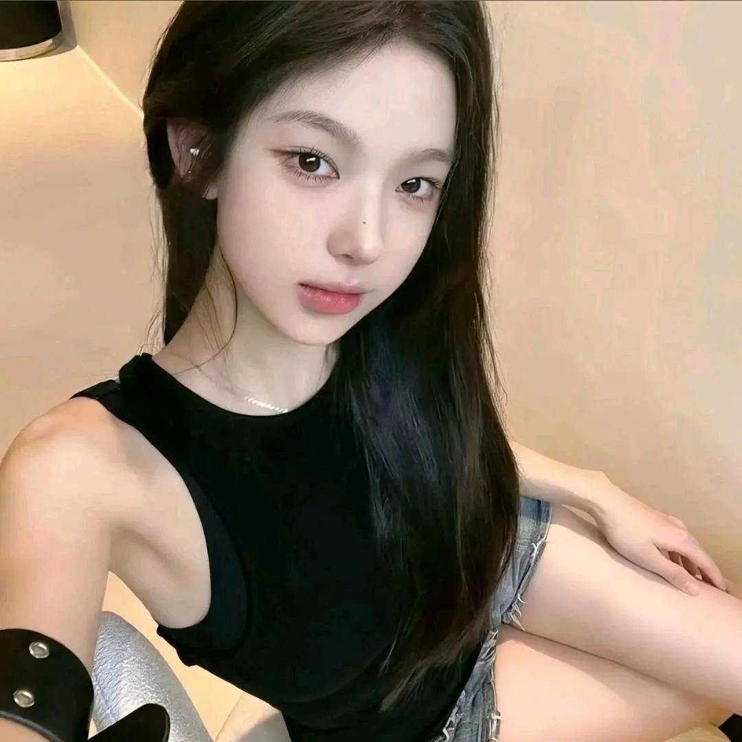 甜美少女，轻奢自拍，展现迷人风采自然美少女自拍 甜美自拍 精致少女自拍 少女心自