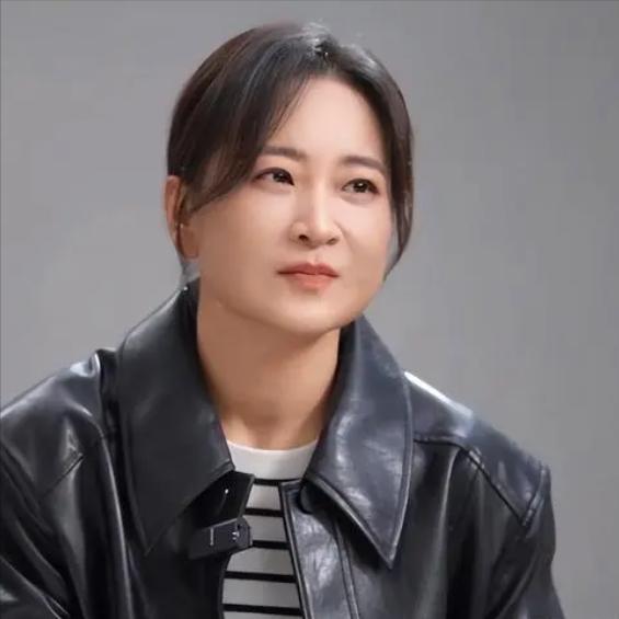 导演，贾玲说，拍摄李焕英之前，我就看过百元之恋，真好，触动我了，从那个时候开始，
