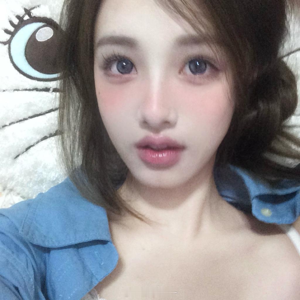 🫐·c·🫐今天化了一个美美的妆 ​​​
