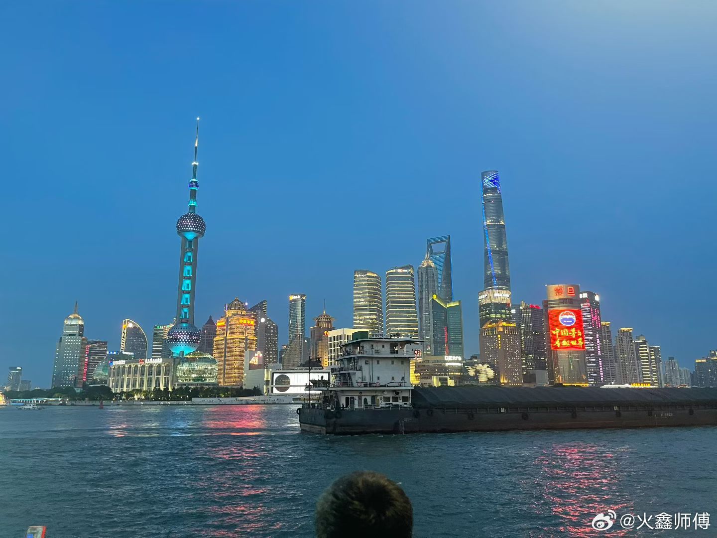 认知 L v，怎么跟厕所较起真来了？试想一下，你每天背一个叫厕所的包，会有多爽 