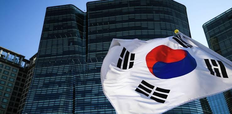 韩国总统李在明表示，必须尽快收回目前由美国掌控的战时军队作战指挥权，并指出首尔拥