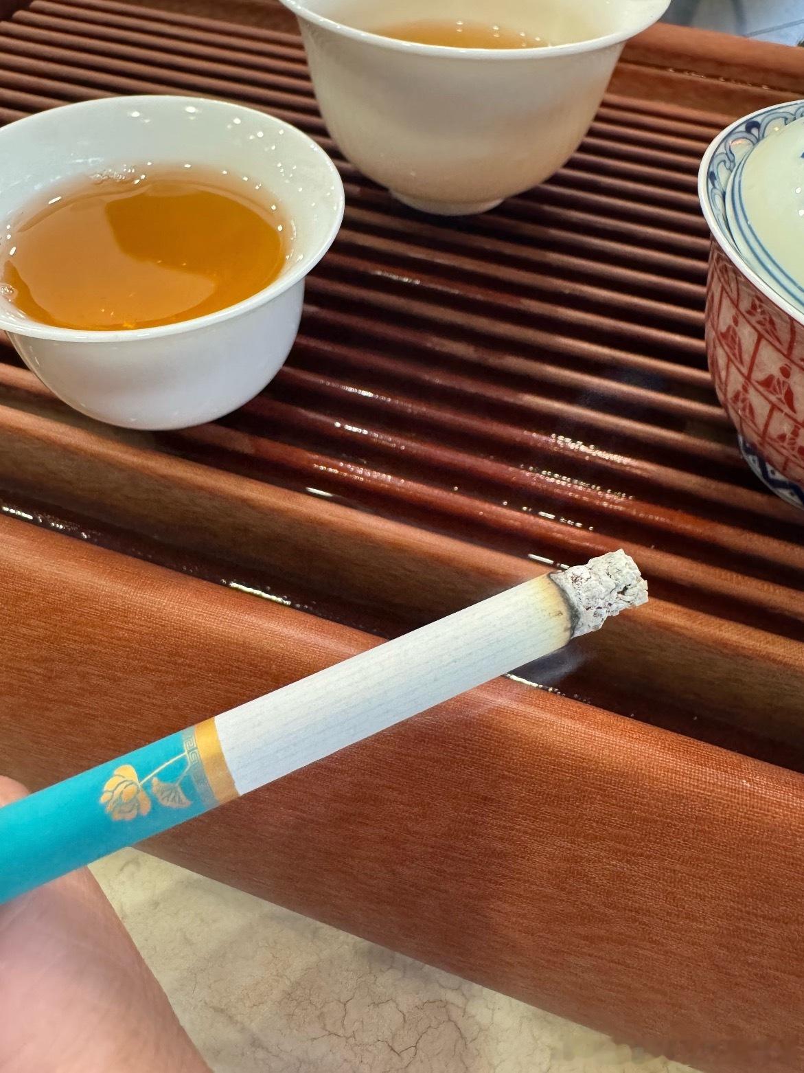 真是忙的要飞起来，朋友们容我抽个空熏一只先黄金金价黄金现货外汇黄金原油博弈大师-