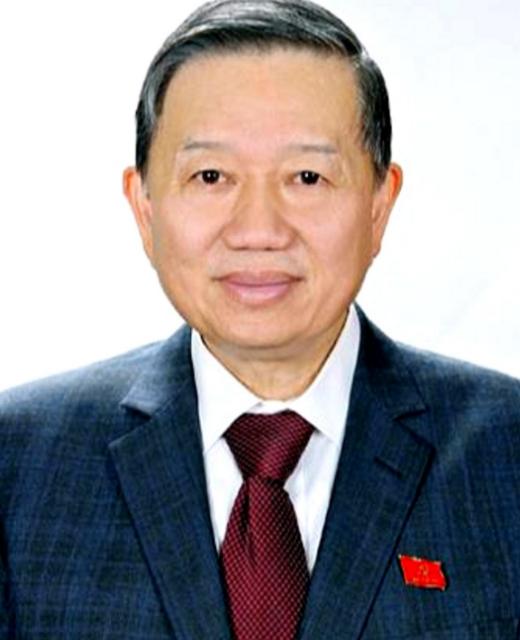 刀口向内？狠角色来了！越南的苏林正在抄普京的“作业”！最近越南没给中国“找事”，