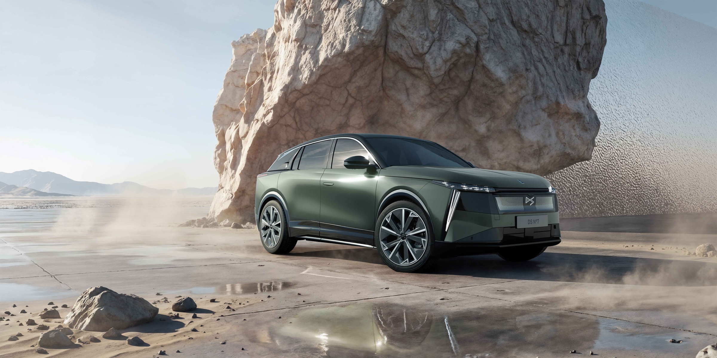 嘿，法系高端，一年卖不出去几台车的DS品牌，发新车了。平心而论，长相不差，但应该