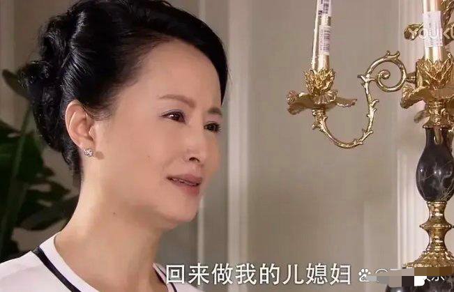 《回家的诱惑》洪世贤去世之后烛台上摆的是火腿肠！ 