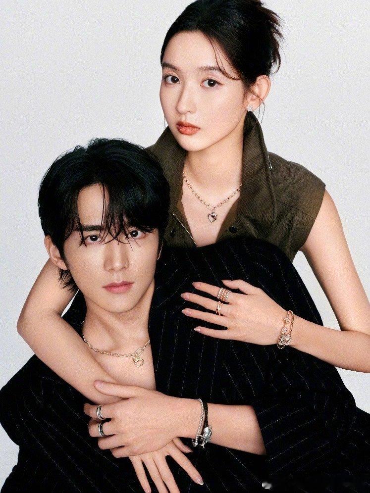 #王玉雯爆料张新成高中没人追#咱就是说信息量还挺大，不爆料咱们是真不知道啊，为什